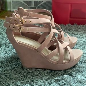 Pink wedges